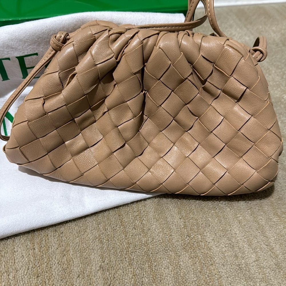 Bottega Veneta Like New Bag